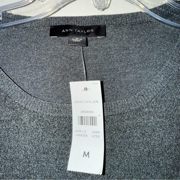 Ann Taylor Charcoal Short Sleeve Knit Top - NWT - Medium - Picture 4 of 4